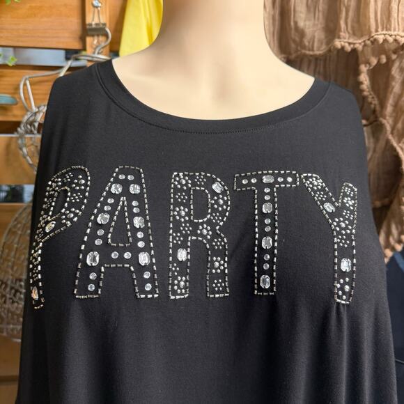 Torrid Graphic Tee Super Soft Knit Size 6X in Black - Picture 3 of 11